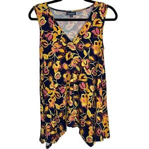 ModCloth V-Neck Shark Tail Hemline Tank Top | Women’s Size Small